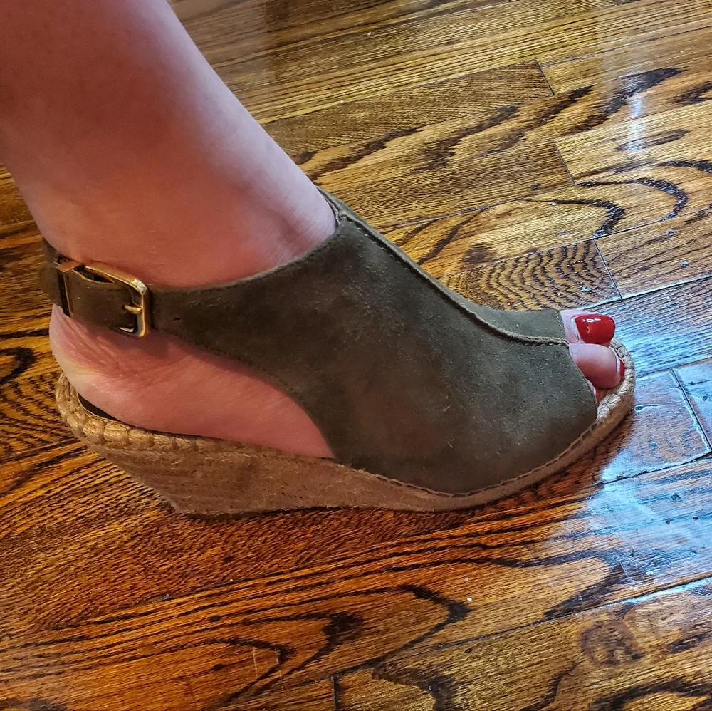 Banana Republic Sandals - Picture 6 of 7